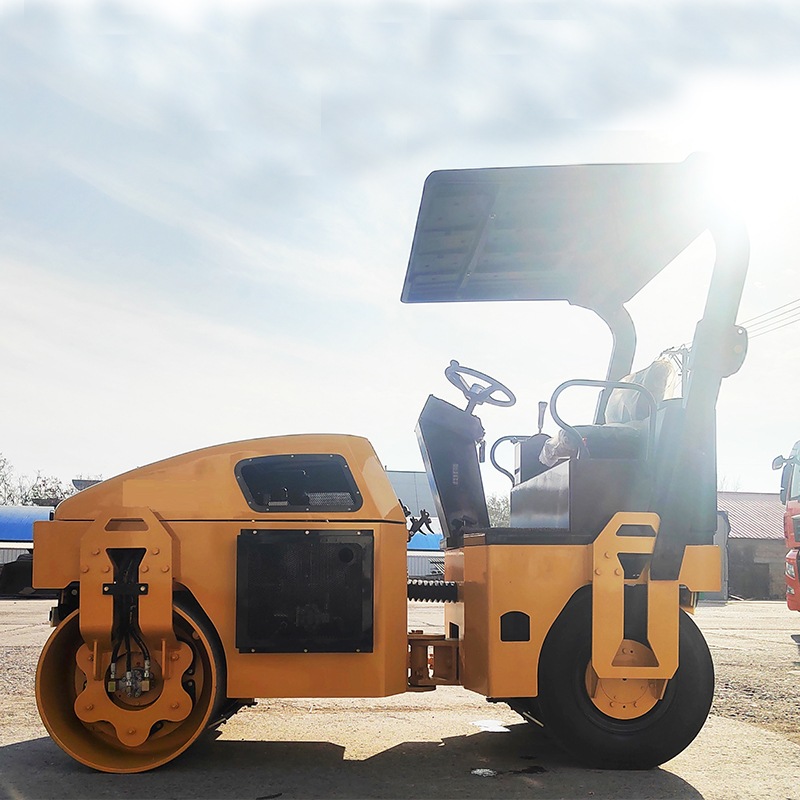 Luoyang Lutong LTC204P combined road roller (China): model, parameters, images, price, parts