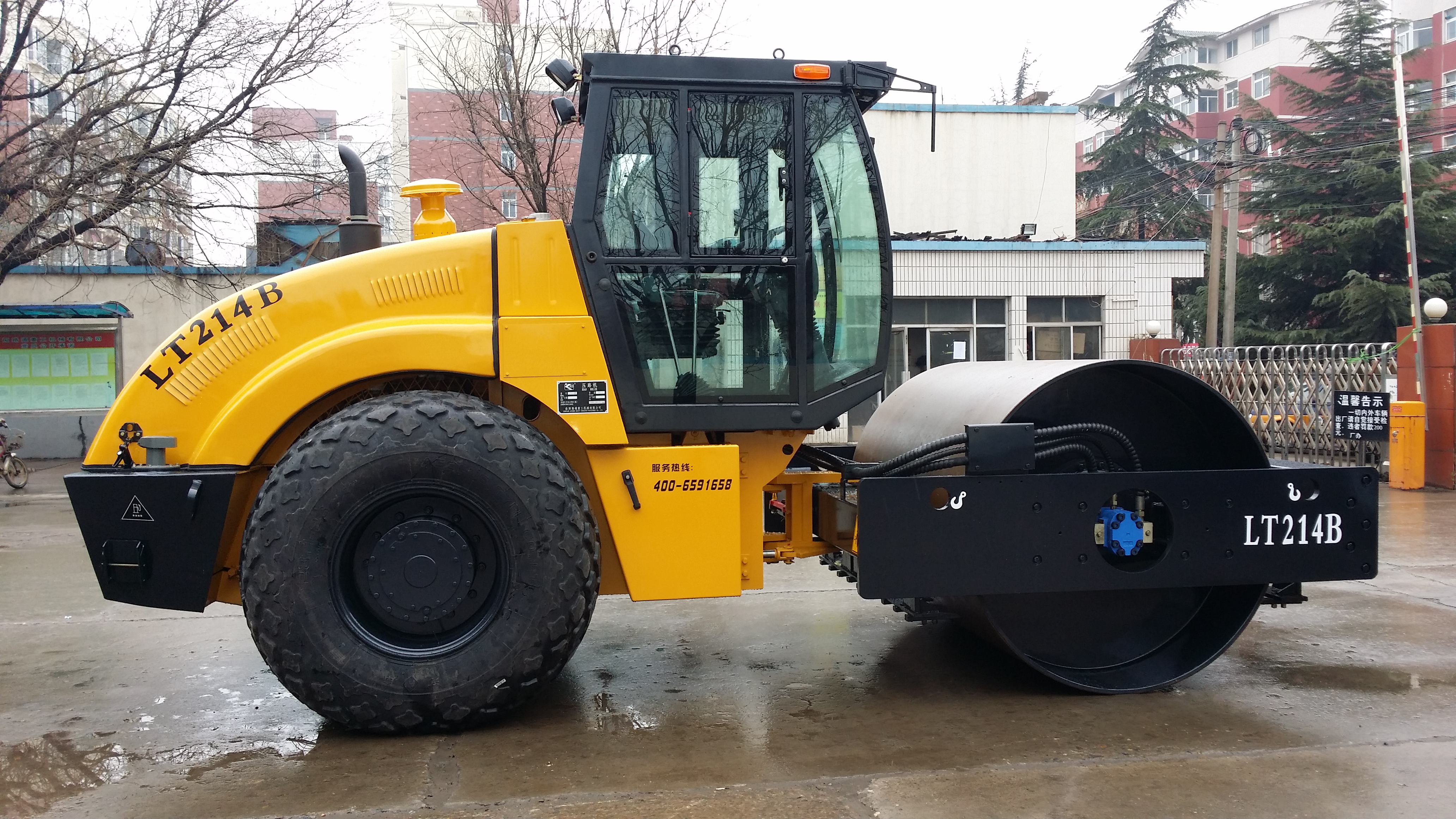 Luoyang Lutong Heavy Industry LT214B 14-ton single drum road roller: parameters, specifications, introduction, official website