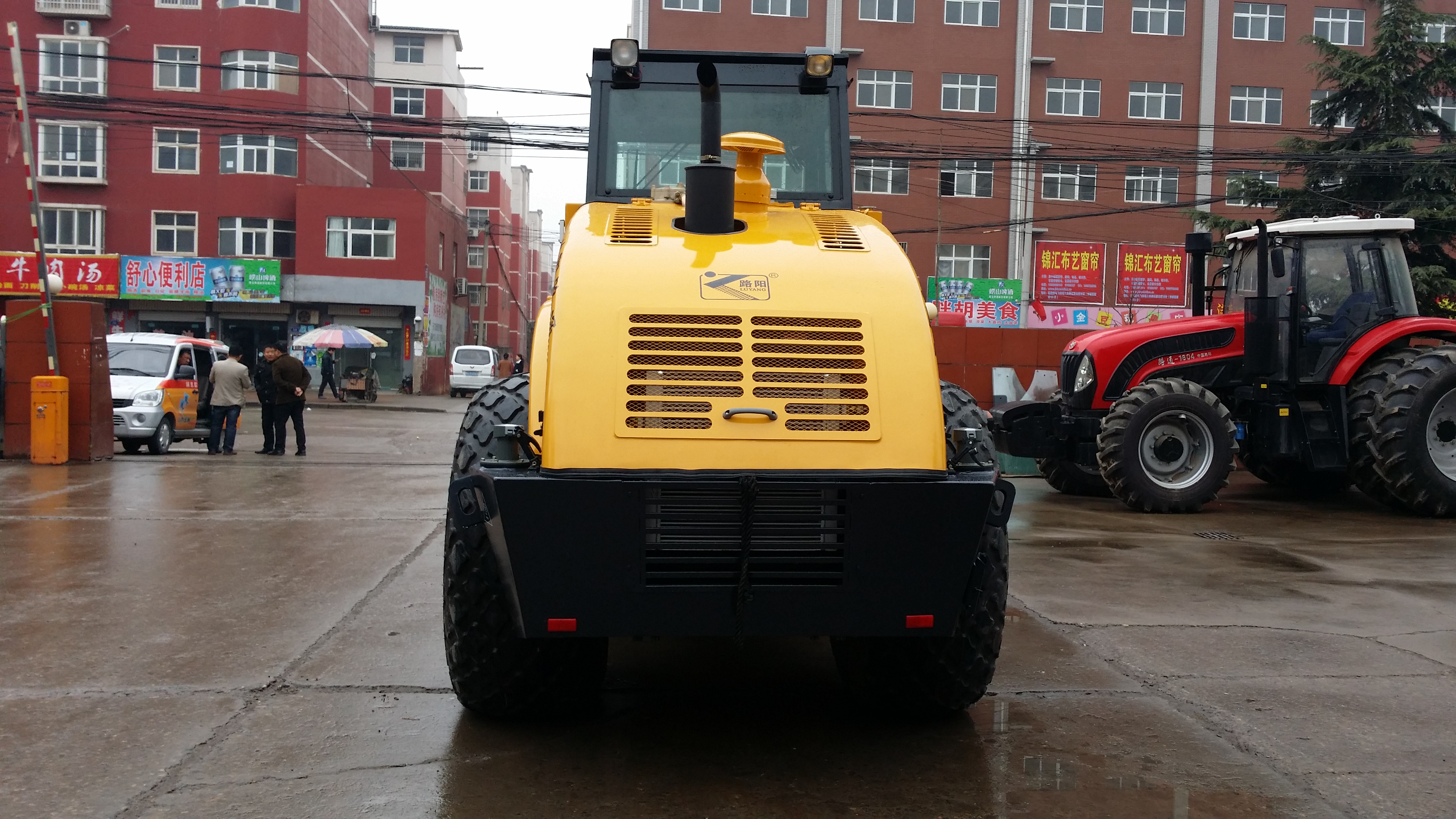 Luoyang Lutong Heavy Industry LT214B 14-ton single drum road roller: parameters, specifications, introduction, official website