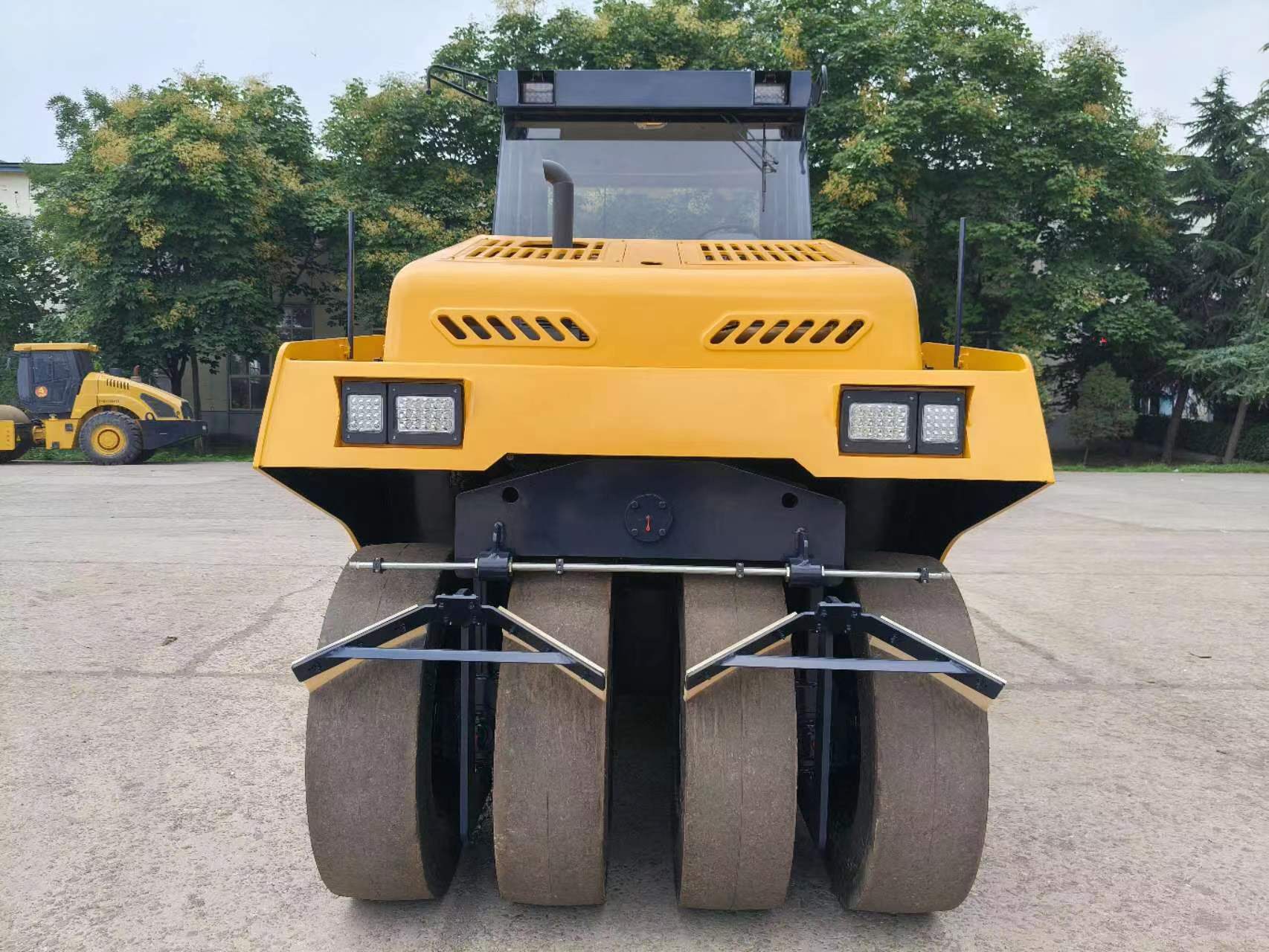 Luoyang Lutong Heavy Industry LTP1016H hydraulic pneumatic tire roller: parameters, images, introduction, parts details